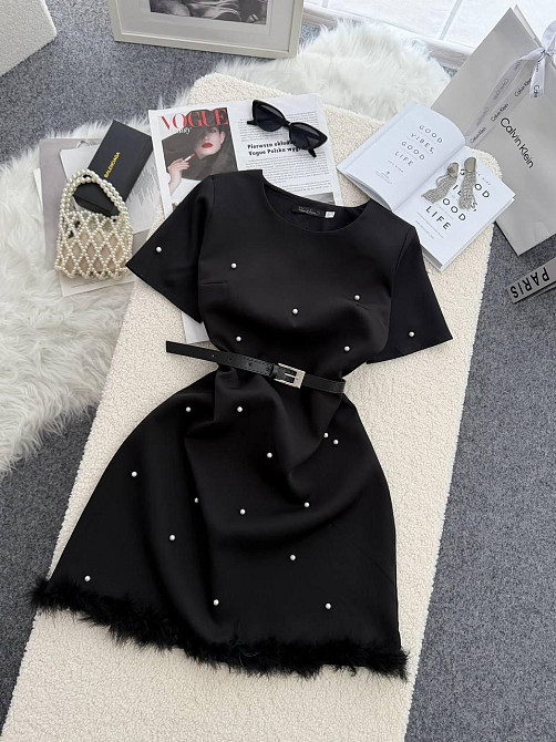 Жіноче романтичне плаття з перлинами та натуральним пір'ям креп костюмка 46/48 Одеса - фото 3