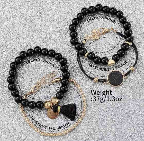 Подарочный набор для женщин в наборе 1 наручные часы 4 оригинальными браслетами без подарочной коробки черный Киев