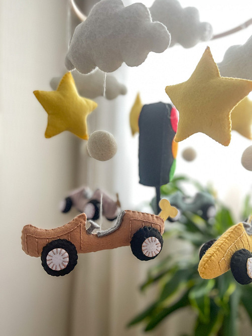 Дитячий музичний мобіль на ліжечко для немовлят WooolyWool «Машинки» з 35 мелодіями Київ - фото 4