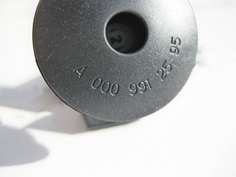 Mercedes-Benz  A0009912595 Нова кліпса кріплення радіатора E-Class W211 W212 W213 C-Class W204 W205 CLS C218 CL C216 Одесса - изображение 2