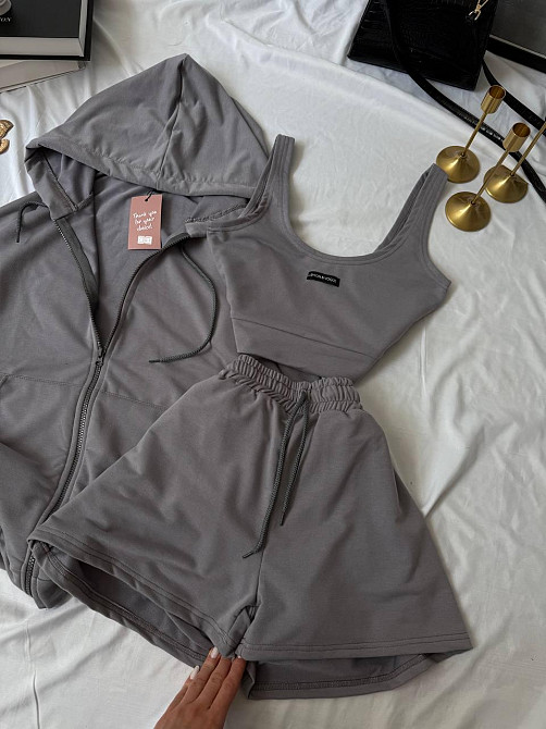 Женский прогулочный костюм тройка: кофта топ и шорты двунитка Графит, 46/48 Одесса - изображение 2