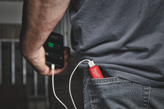 Акумулятор Li-Ion Повербанк 2,1А PPS-301 с зарядним пристроєм USB L4 MILWAUKEE 4932493335 Одеса - фото 4