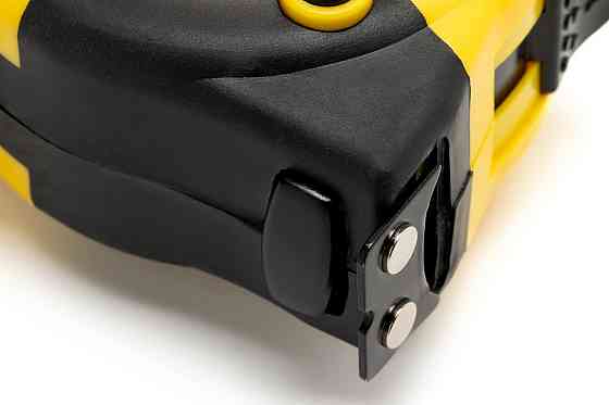 MASTERTOOL Рулетка MASTERTOOL 5 м×25 мм з магнітами 2 фіксатори кнопка STOP покриття TPR нейлон Київ