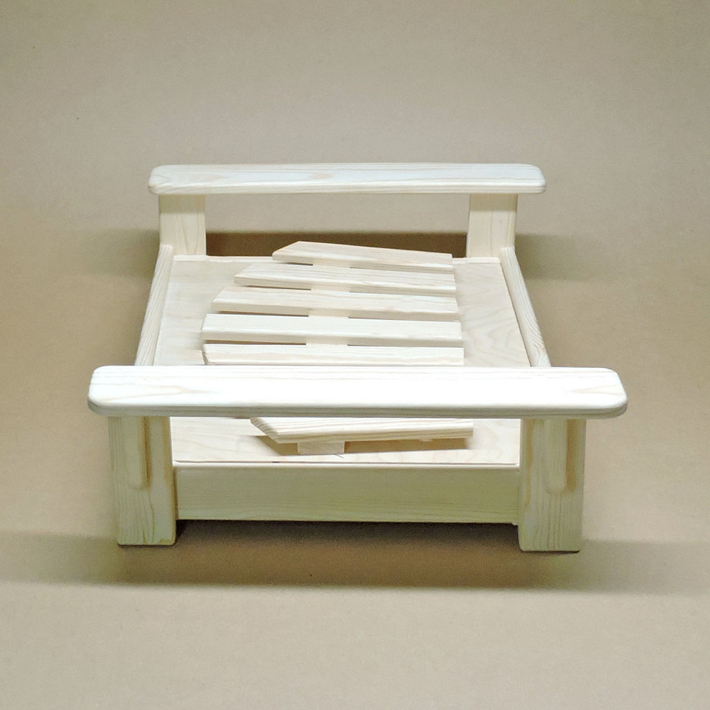 Лежак деревянный для собаки 