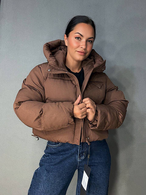 Куртка женская Lady Yep 10039 вафельная пуффер оверсайз с капюшоном коричневая, коричневый, 44 Киев - изображение 5