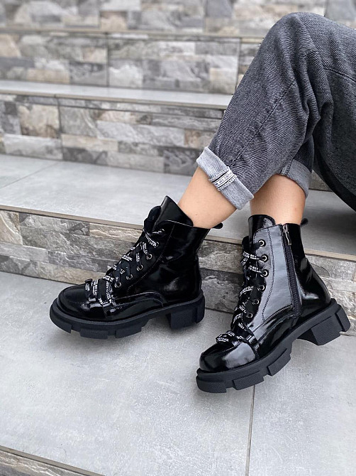 SOTHBY'S Черевики жіночі Sothby 's чорні шкіра лакована зима 37р.38р.39р. (4279) Коломия - фото 4