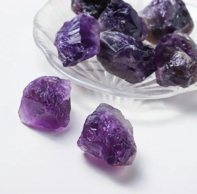 Натуральный кристалл аметиста, 2.5-3 см. Необработанные кристаллы аметиста 1 шт. Киев - изображение 1