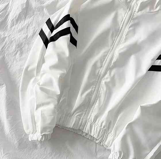 Жіноча спортивна оверсайз ветровка  з капюшоном плащівка Одеса