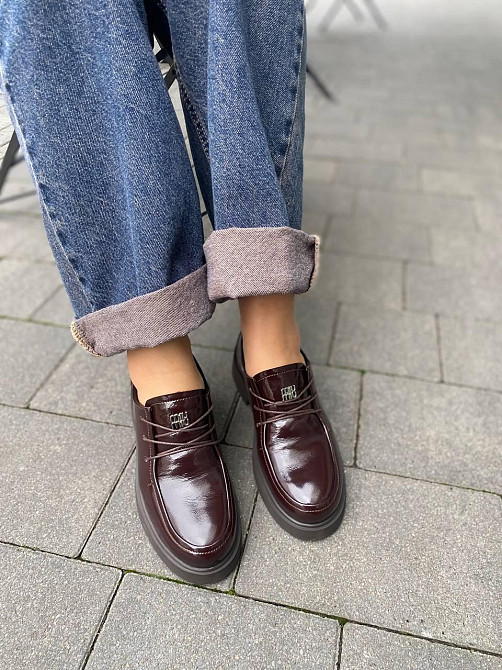 Notta bene Топсайдери жіночі з натуральної лакованої шкіри на низькому ходу шоколадні демісезон Коломия - фото 5