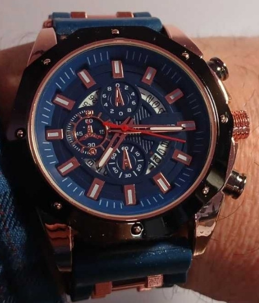 Мужские часы с кварцевым механизмом.Календарь. Киев - изображение 1