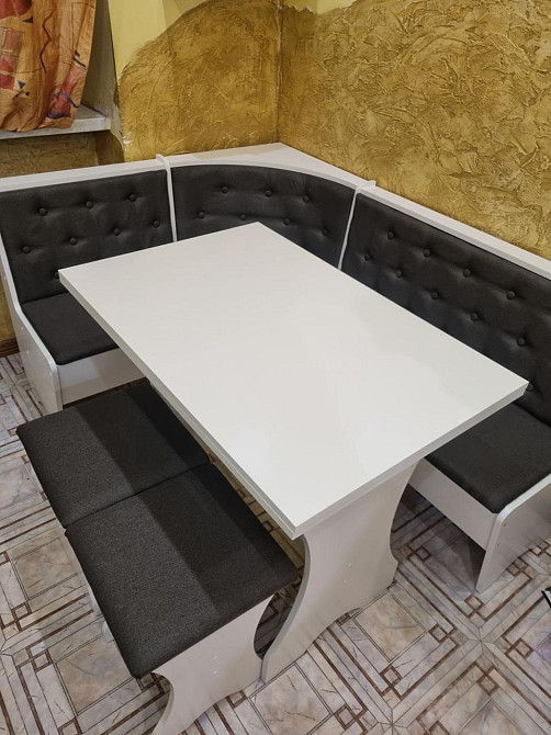 Маленький универсальный обеденный кухонный уголок ДСП с раскладным столом и пуфами 2 шт на кухню Белый Львов - изображение 10