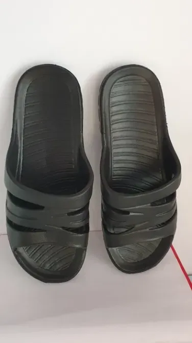 Подростковые тапочки пенка шлепанцы пена черный резиновые Одесса - изображение 3