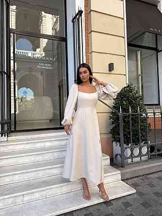 Женское праздничное сдержанное макси платье с разрезом костюмка Бежевый, 50/52 Одесса