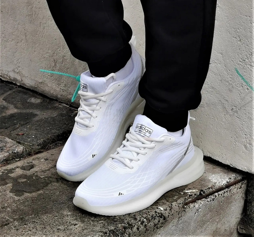 Кроссовки Adidas Белые Мужские Адидас Изи Boost (размеры: 40,41,42,43,44) Днепр - изображение 2