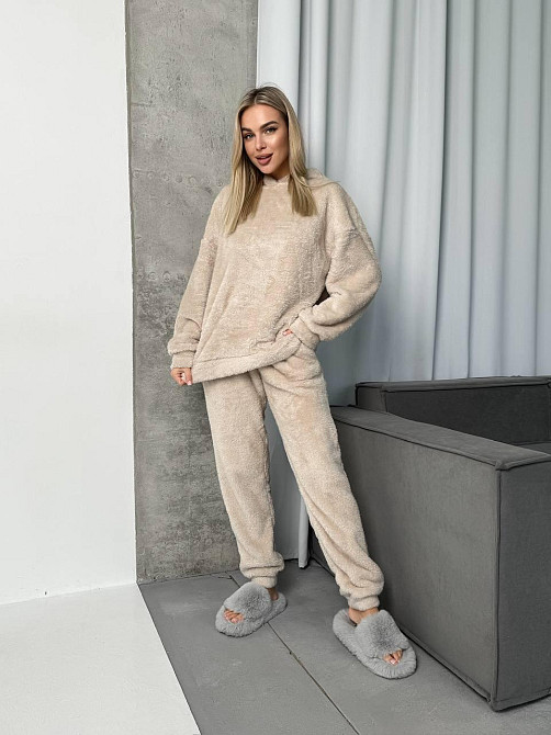 Женская уютная пижама двойка с капюшоном двусторонняя махра Бежевый, 42/44 Одесса - изображение 1