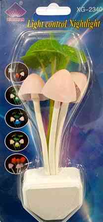 Нічник LED в розетку з датчиком освітлення Грибочки / Рози (міняє колір) XG-2340 Дніпро