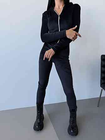 Женский облегающий комбинезон с вышивкой и камушками на спинке турецкий велюр Черный, 42/44 Одесса