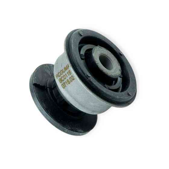 Сайлентблок переднього Ауді Q7 4L(06-16), Фольцваген Touareg (02-13) передній верхній важіль Мукачево