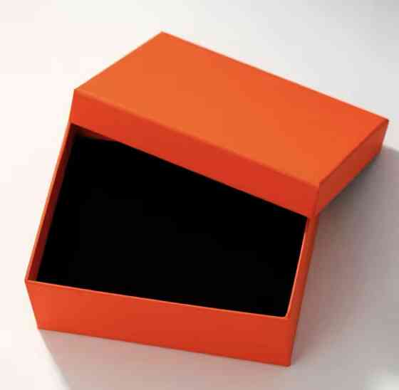 Подарочный набор для женщин: наручные часы 2 кольца ожерелье и 4 серьги 2 заколки в подарочной коробочке Киев