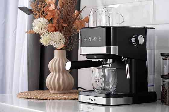 Кавоварка ARDESTO ріжкова 1.5л, мелена, ручний капучинатор, сенсорне керування, чорно-сріблястий Київ