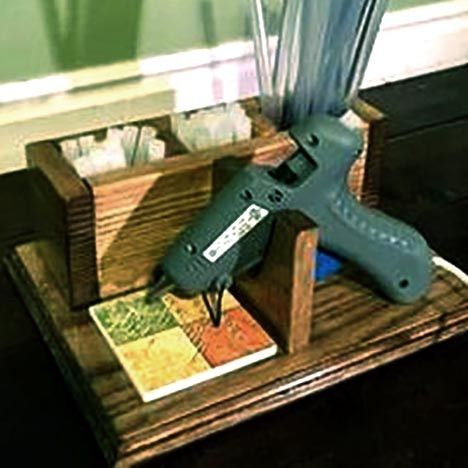 Подставка для клеевого пистолета 