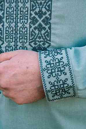 Вышиванка льняная мужская, длинный рукав, цвет полынь, топ Киев