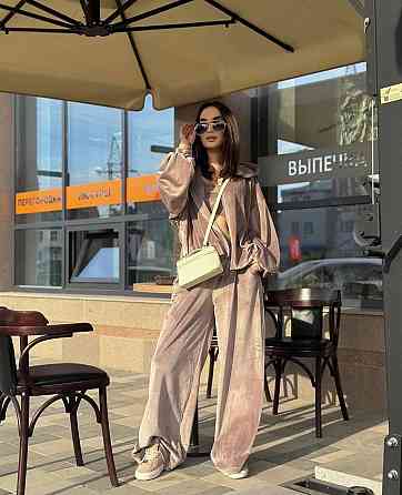 Женский стильный повседневный костюм тройка (кофта+штаны+топ) велюр спорт Мокко, 42/44 Одесса