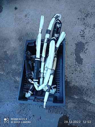 Продаются оригинальные шторки в потолок (левая и правая) для Kia Sorento 2014–2020. Киев