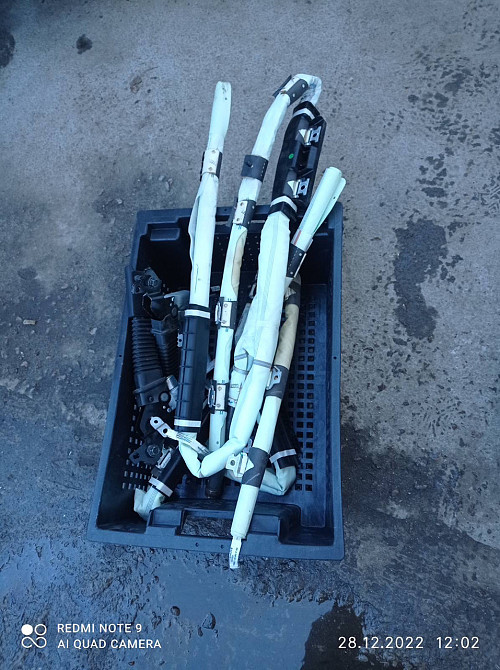 Продаются оригинальные шторки в потолок (левая и правая) для Kia Sorento 2014–2020. Киев - изображение 1