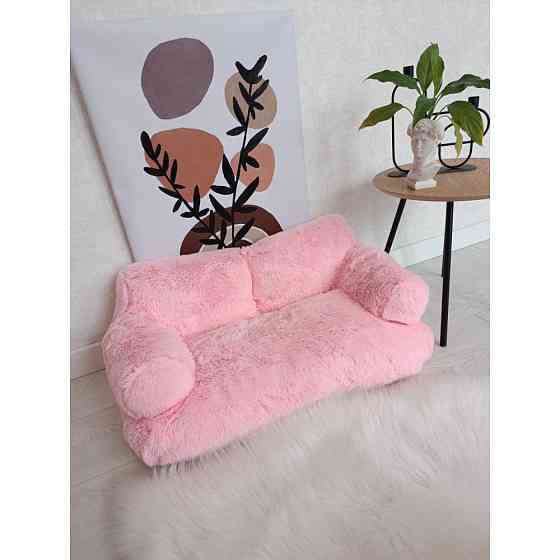 Хутряний диван лежак для собак і кішок спальне місце для тварин знімни Incor рожевий 10079 L (100х60х30) Київ