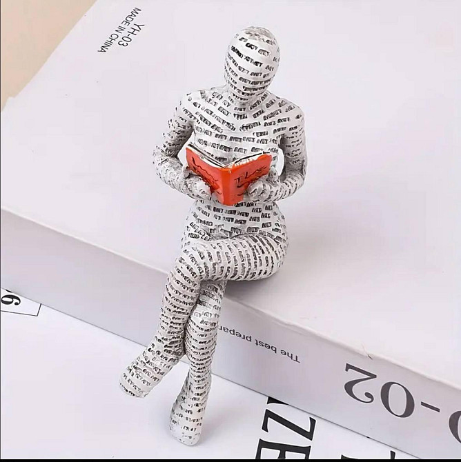 Набір декоративних фігурок з смоли «Читачі» – сучасний арт-декор, 3 шт Київ - фото 2