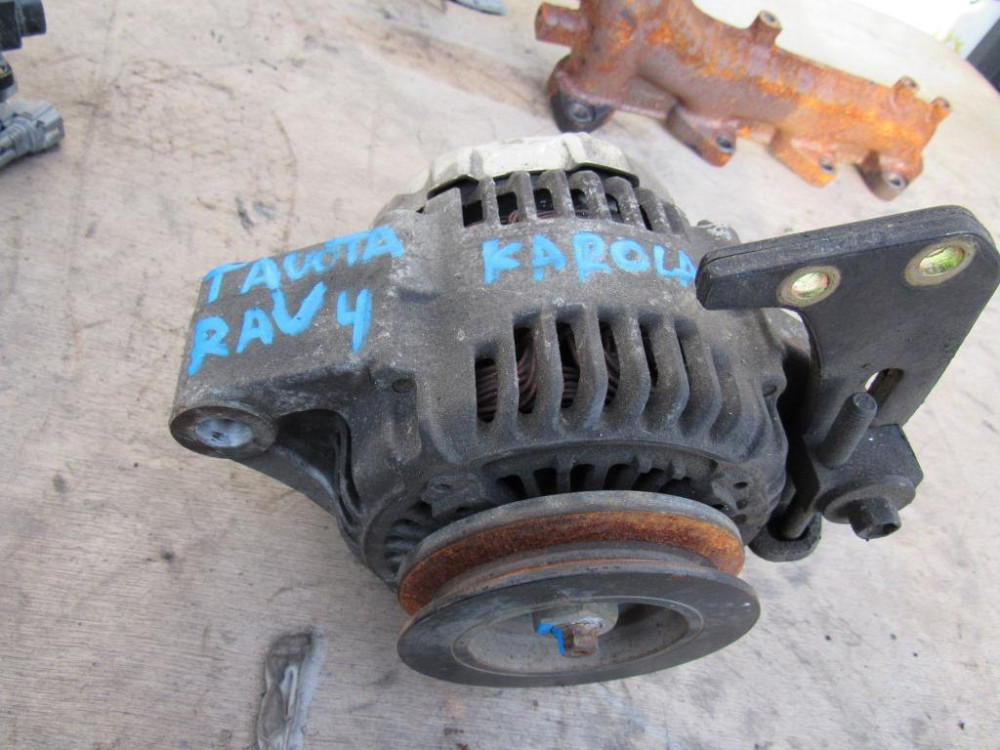 Генератор Toyota Avensis 2.0 D4-D 2003-2008 Ковель - фото 1