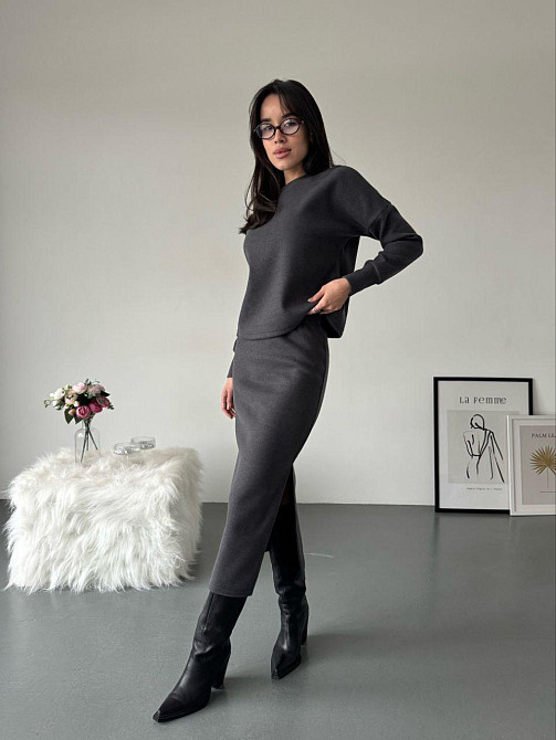 Жіночий стильний теплий костюм-двійка з розрізом збоку Графіт, 46/48 Одеса - фото 2