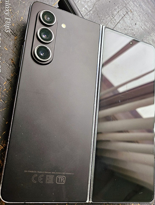 Смартфон Samsung Galaxy Fold 5 12/256Gb. Black . Киев - изображение 3