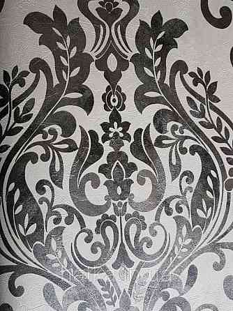 Шпалери вінілові на флізелін AS creation New-life вензелі великі чорні на сірому однотоне під штукатурку Київ