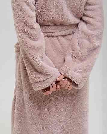 Теплий однотонний жіночий халат Nicoletta Queen — Велюрсофт 94118 S Київ