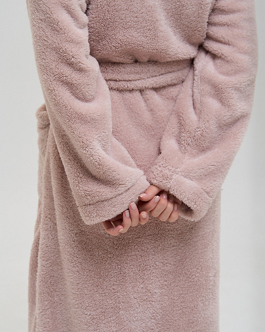 Теплий однотонний жіночий халат Nicoletta Queen — Велюрсофт 94118 S Київ - фото 4