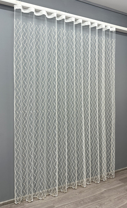 Тюль VR-Textil 1841т Фатин с вышивкой и люрексом Молочный с золотистым 300х270 см (40-187) Киев - изображение 3