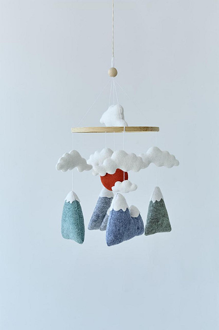 Дитячий музичний мобіль на ліжечко WoollyFox "Свіжі сни: гори, сонце, хмарки" Київ - фото 1