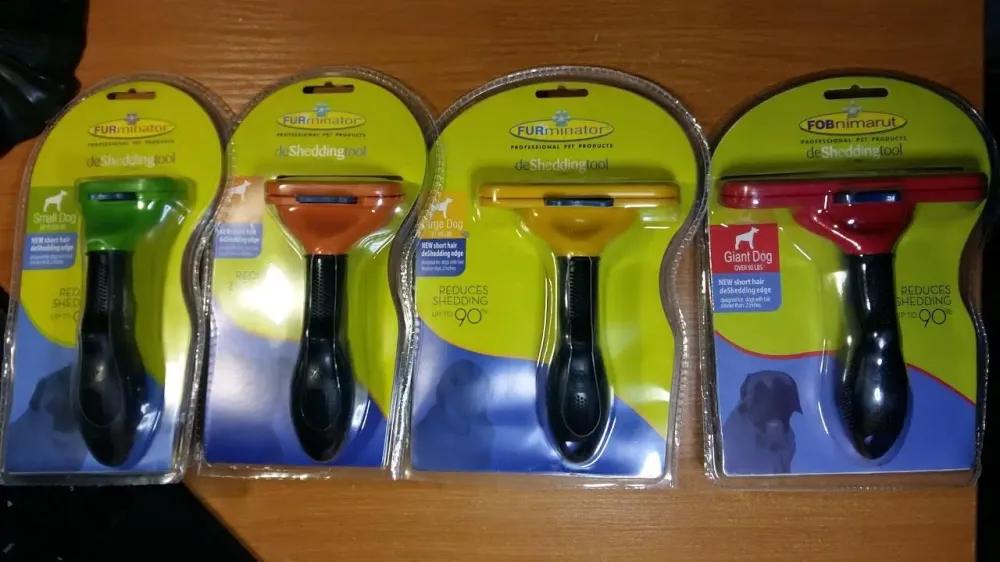 Фурминатор для длинношерстных собак и кошек с кнопкой Furminator Short Hair Large 10 см Коломия - фото 6