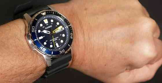 Casio MTP-S110L-2AV Solar Navy 47mm. Киев