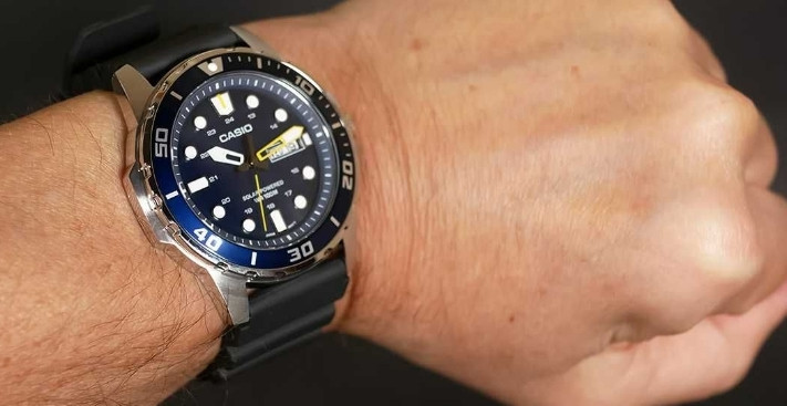 Casio MTP-S110L-2AV Solar Navy 47mm. Киев - изображение 2