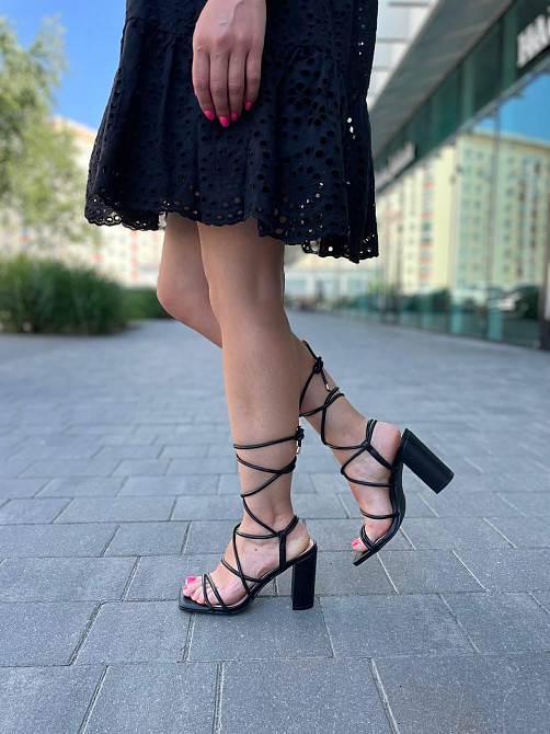 YES MILE Чорні босоніжки жіночі літні на підборах молодіжні з еко-шкіри на шнурівці YES MILE SF Коломия - фото 7