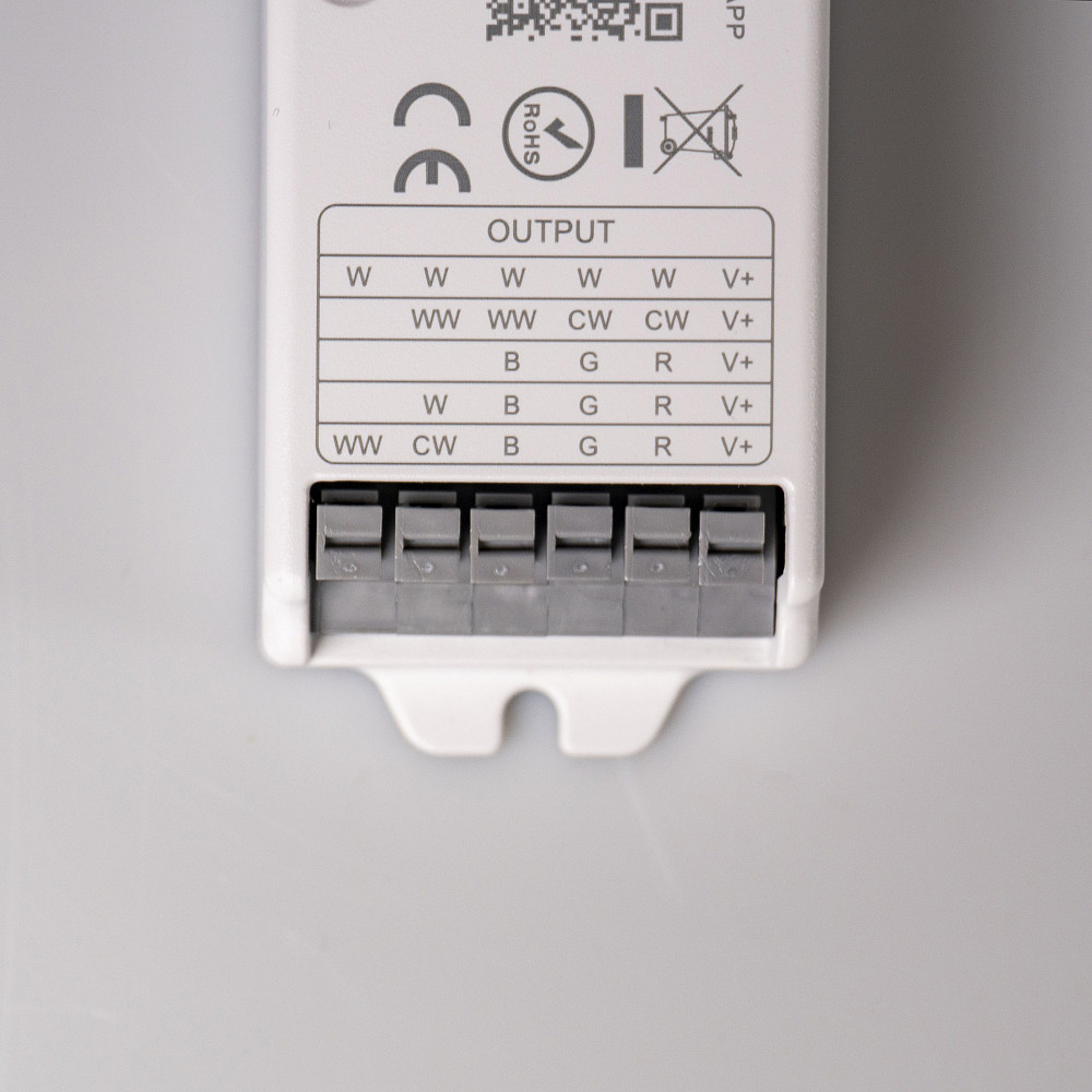 Smart Systems group LED контролер універсальний TK-WB5 Dim+RGB+CCT, 15A, Wi-Fi+Bluetooth+RF2,4G Київ - фото 5