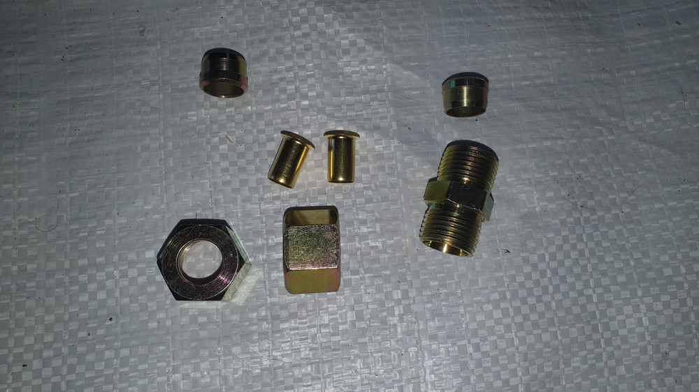 З'єднувач трубки ПВХ прямий нарізний (Двнутр 12 мм М18х1.5). Rider. Харків - фото 1