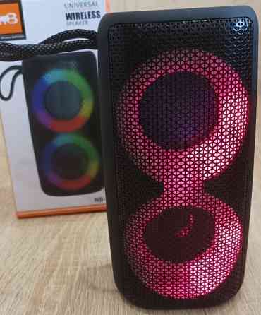 Мощная беспроводная Bluetooth колонка NB-041 со светомузыкой FM радио Киев