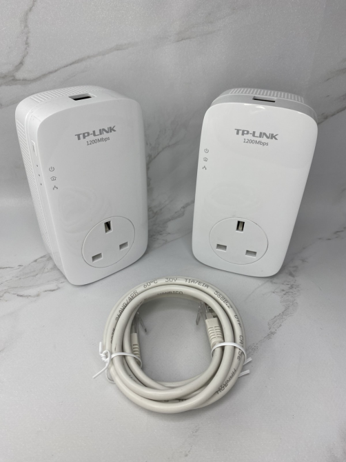 Б/В Комплект гігабітних адаптерів TP-Link Powerline AV1300 з розеткою (TL-PA8030P KIT) Київ - фото 2