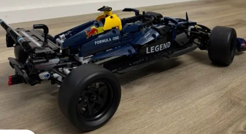 Формула F1 "Red bul" з лего Харків - фото 5