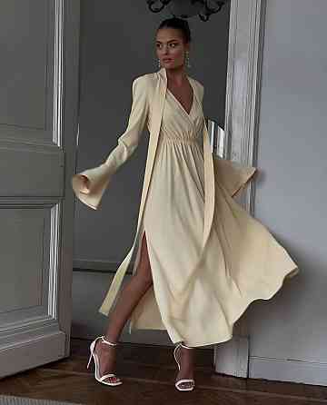 Жіноче романтичне приталене плаття костюмка Жовтий Одеса