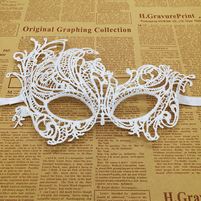 Маскарадна маска святкова 21 на 13 см білий Київ - фото 1